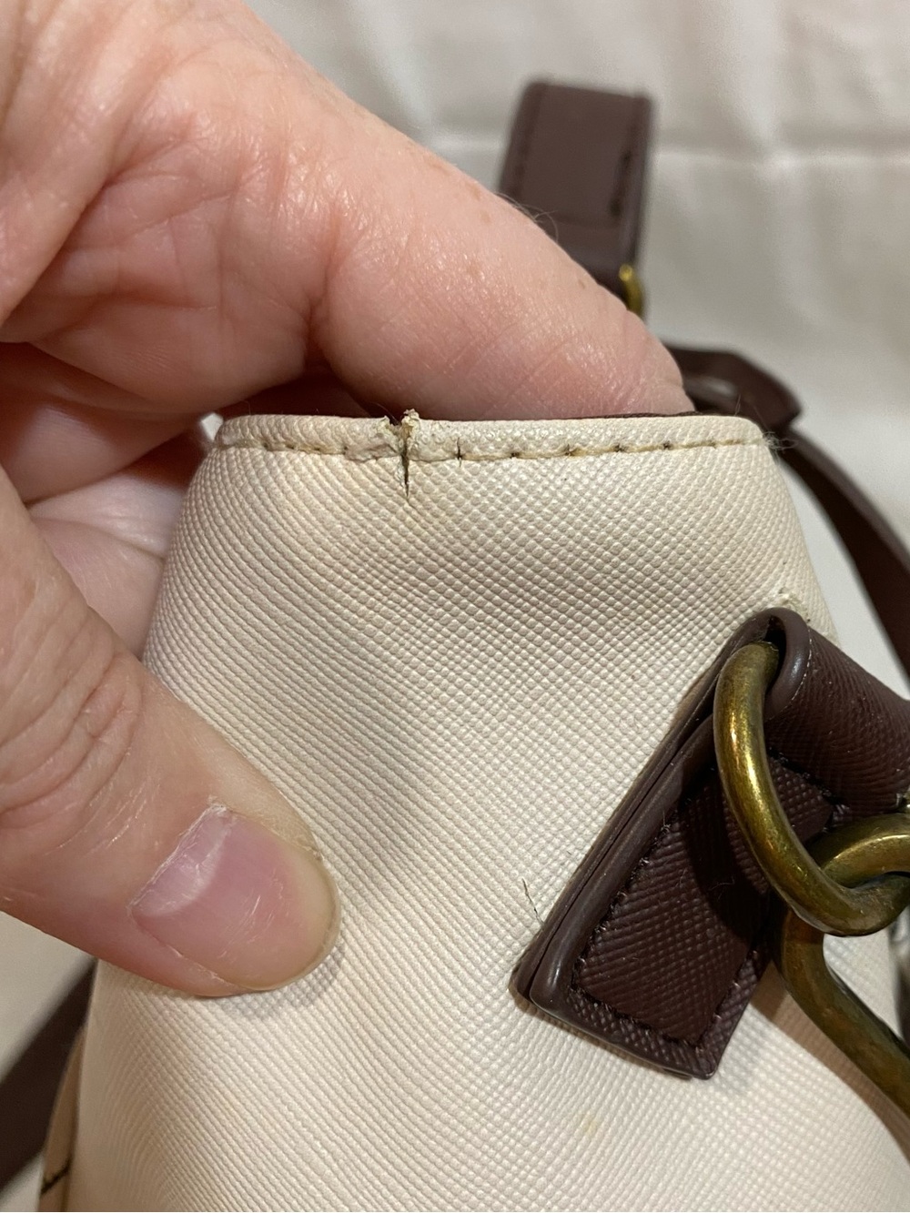 Disney Loungefly Alice in Wonderland Tan & Cream Crossbody Satchel READ - Picture 8 of 14